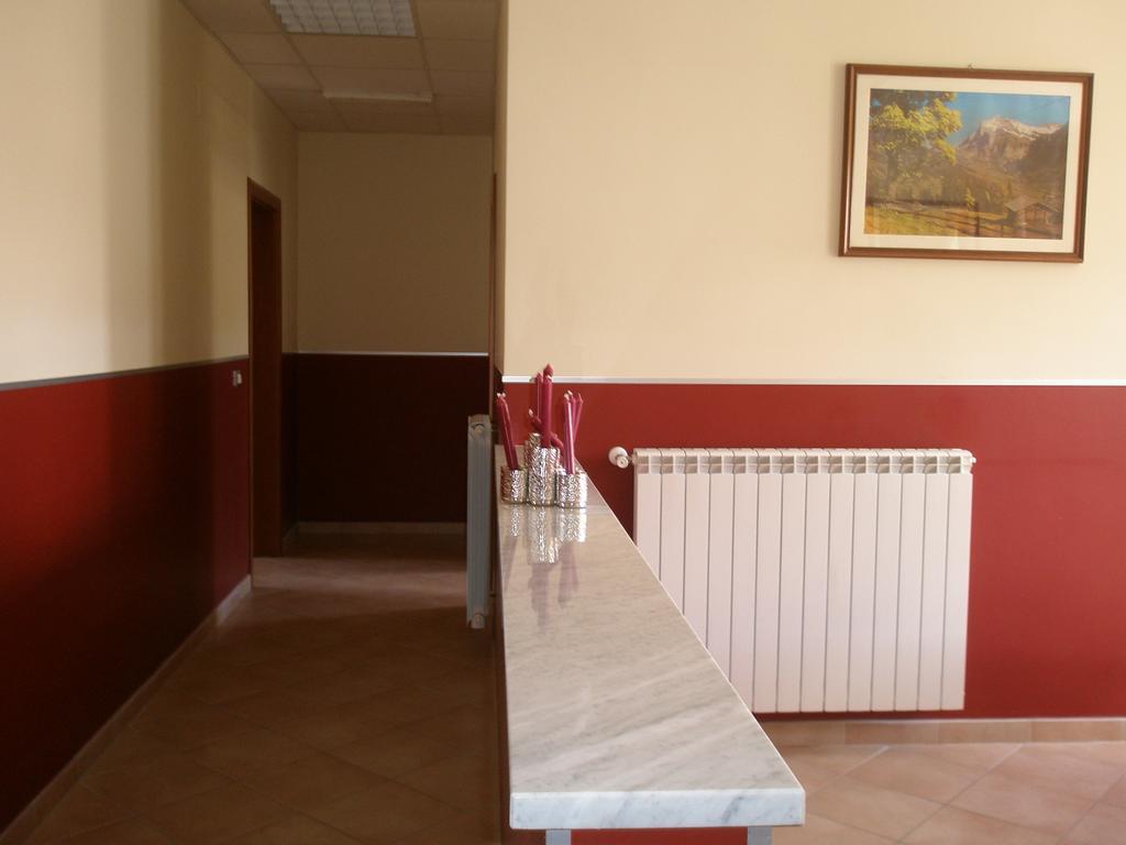Convento Cappuccini Casa S. Paolo Hotel Viterbo Ruang foto