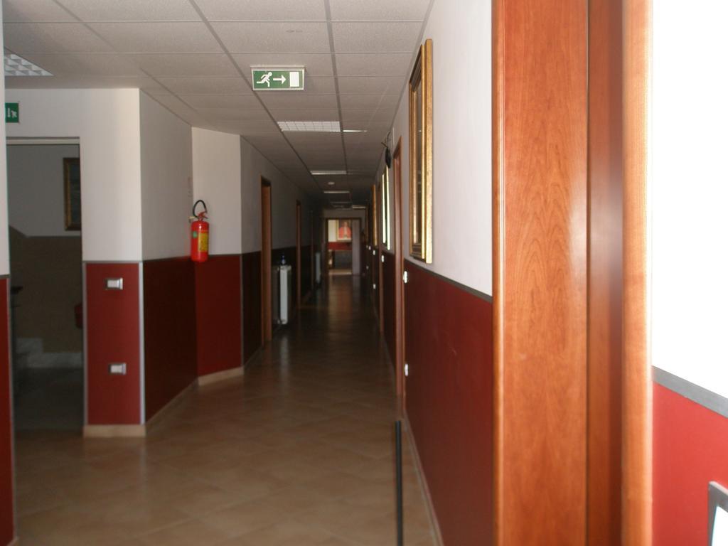 Convento Cappuccini Casa S. Paolo Hotel Viterbo Ruang foto