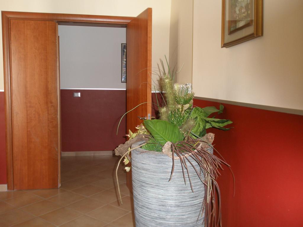 Convento Cappuccini Casa S. Paolo Hotel Viterbo Ruang foto